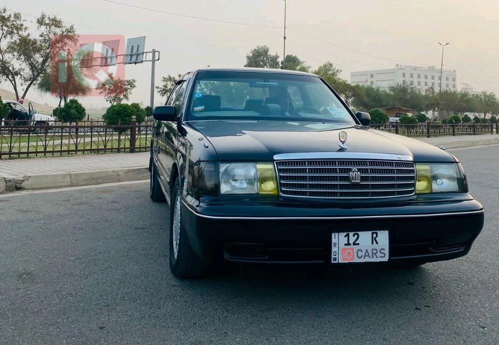تۆیۆتا کراون